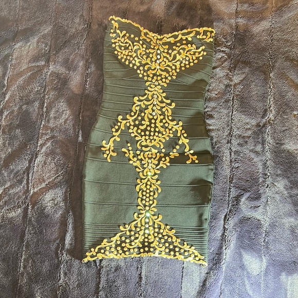 NEW WITH TAGS! BEAUTIFUL!$795 SZ SMALL BLACK AND GOLD WITH CRYSTALS, 1 OF A KIND - Picture 11 of 13